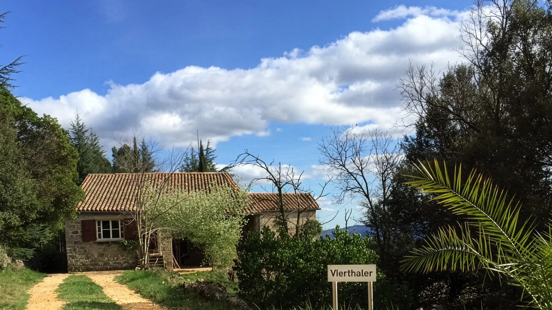 Terrasse accueillante en Ardèche